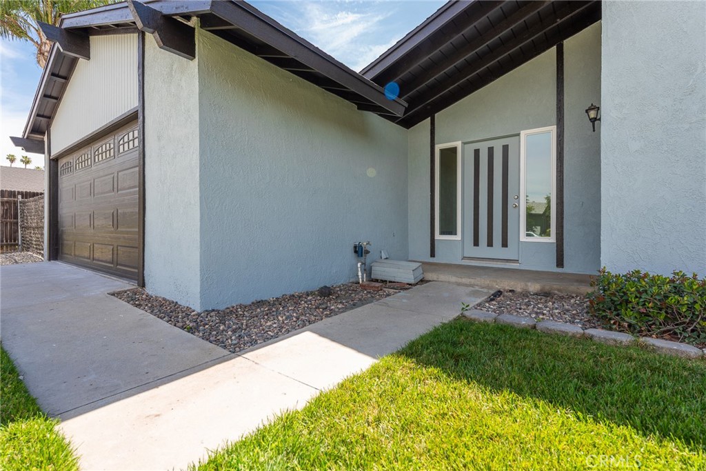 6414 Foster Drive