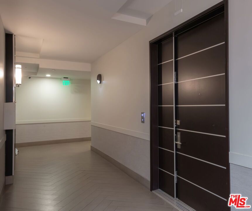 Cosmopolitan BW - Residential