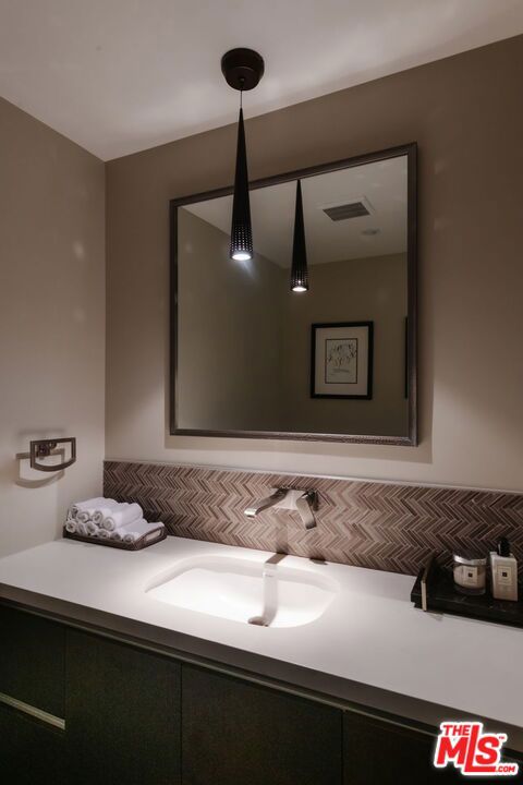 Cosmopolitan BW - Residential