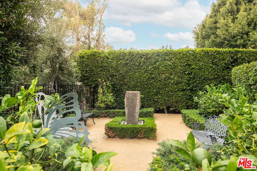 Cosmopolitan BW - Residential