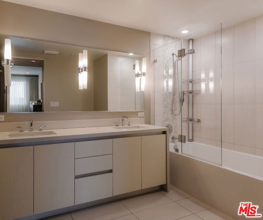 Cosmopolitan BW - Residential