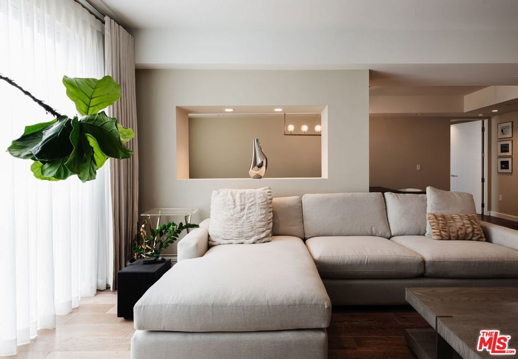 Cosmopolitan BW - Residential