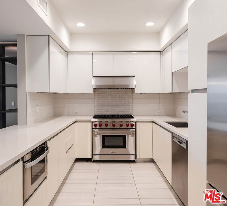 Cosmopolitan BW - Residential