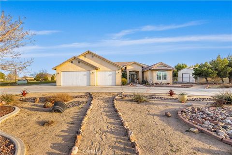 Photo of 8346 W Avenue D4, Lancaster, CA 93536 (MLS # SR26012971)