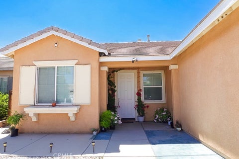 Photo of 13656 Sandpiper Place, Victorville, CA 92392 (MLS # WS26090088)