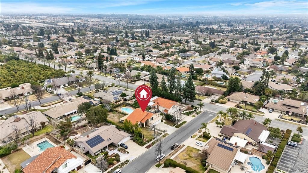 2112 N Vallejo Way