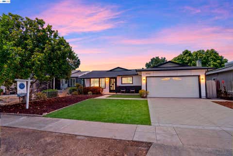 Photo of 3033 Peppermint Dr DR, San Jose, CA 95148 (MLS # 41139094)