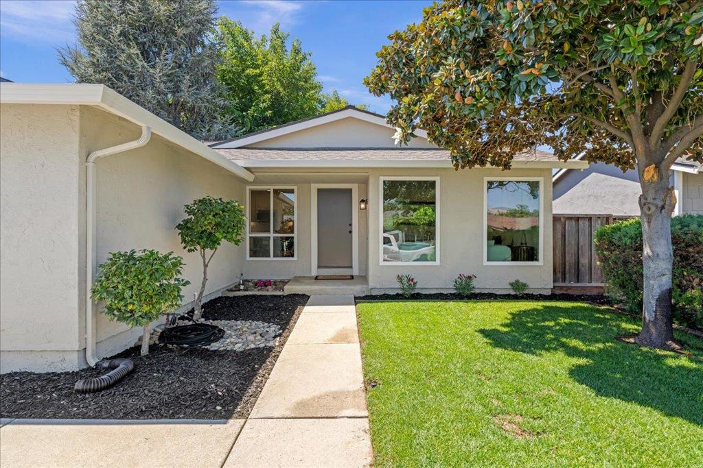 5237 Tomahawk Drive DR, San Jose CA 95136