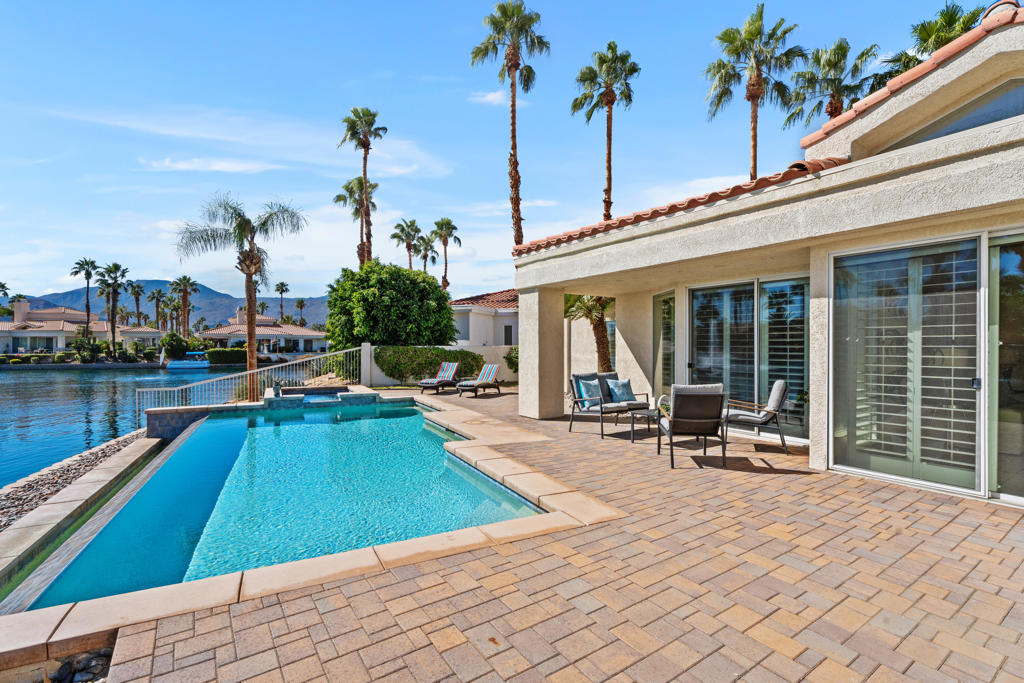 Lake La Quinta - Residential