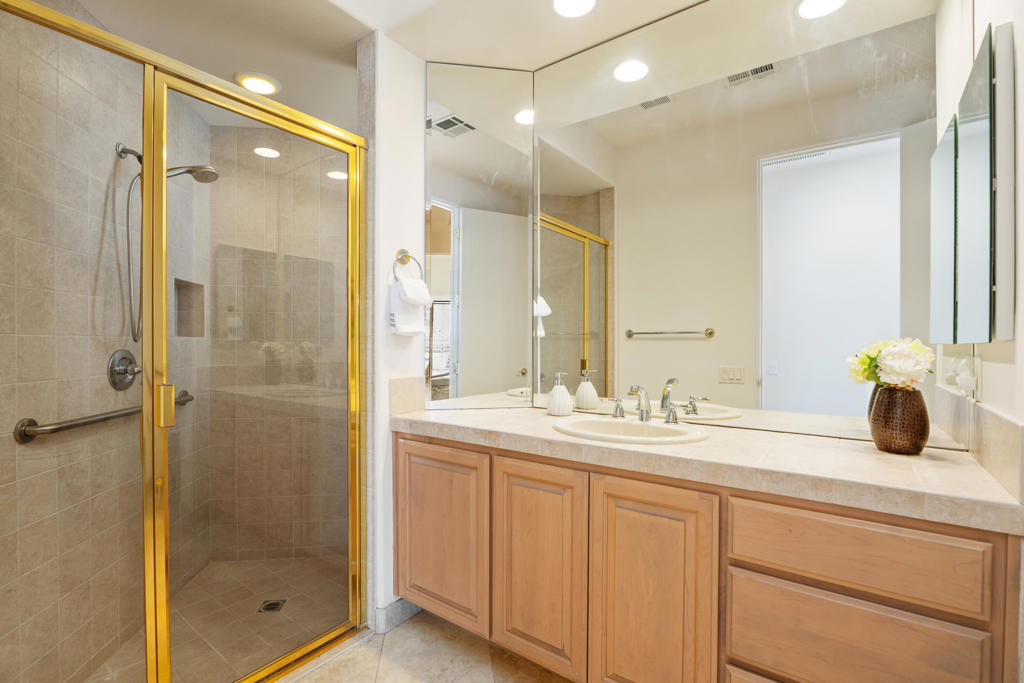 Lake La Quinta - Residential