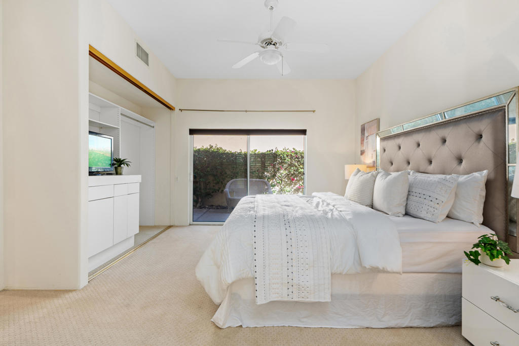 Lake La Quinta - Residential