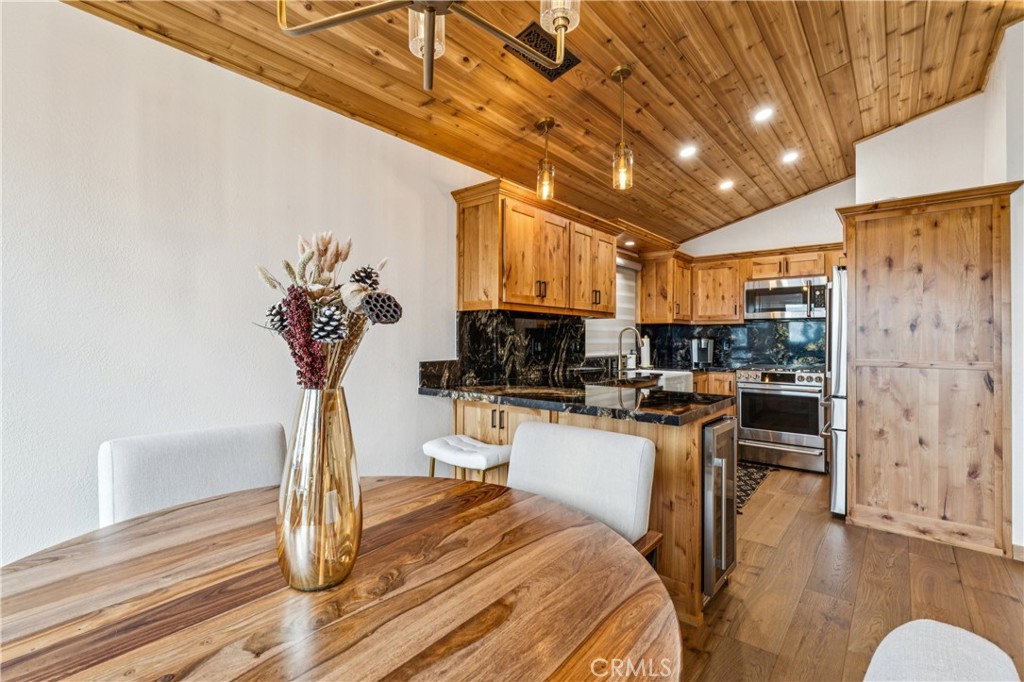 590 Arrowhead Villa