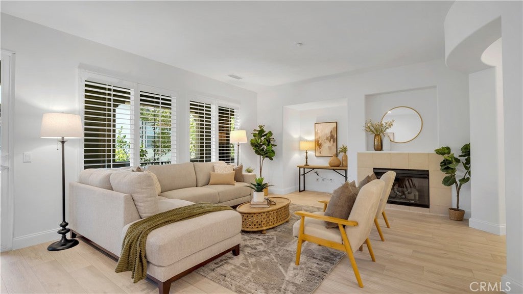 128 Talmadge, Irvine CA 92602