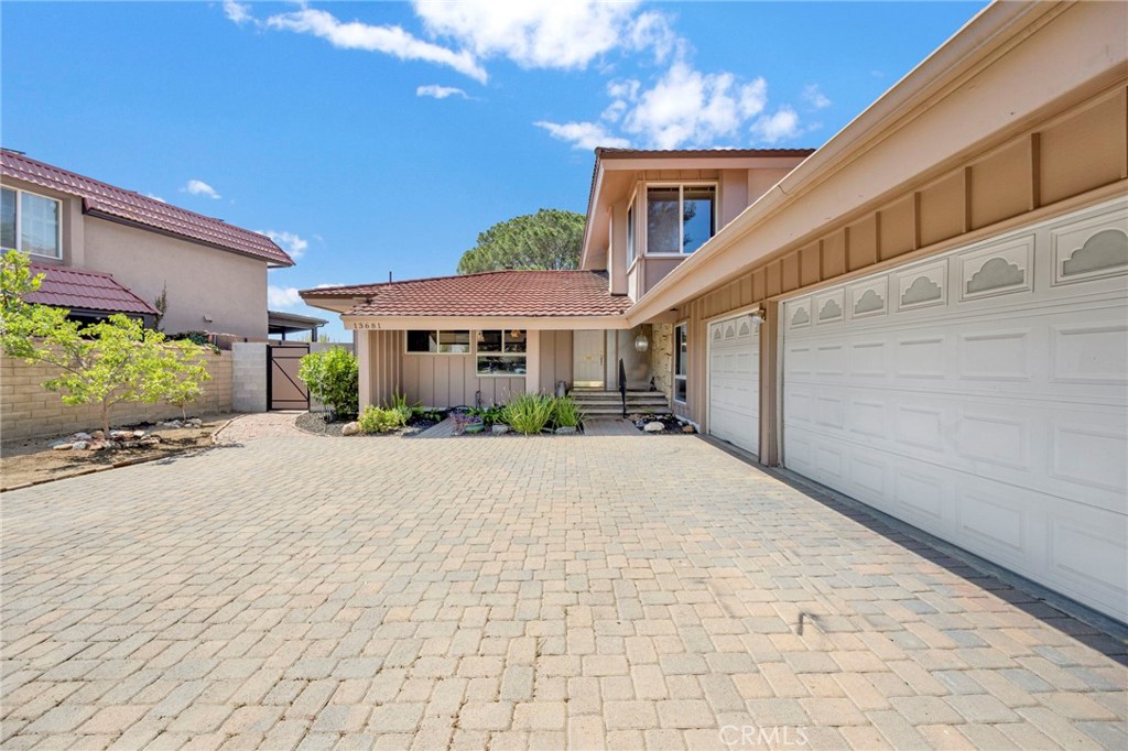13681 DeCliff Drive