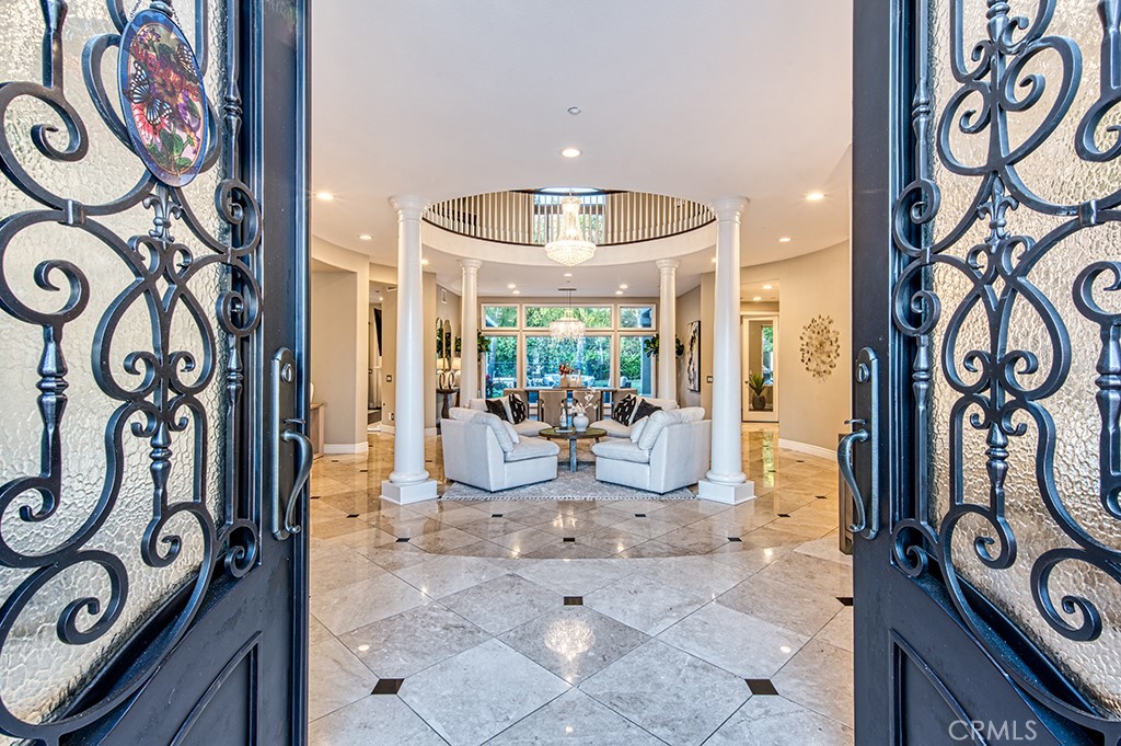 8 Joliet Drive