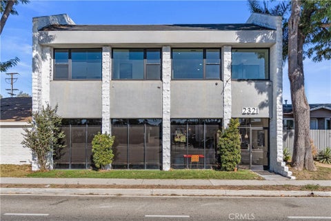 Photo of 2321 Torrance Boulevard, Torrance, CA 90501 (MLS # SB25019198)