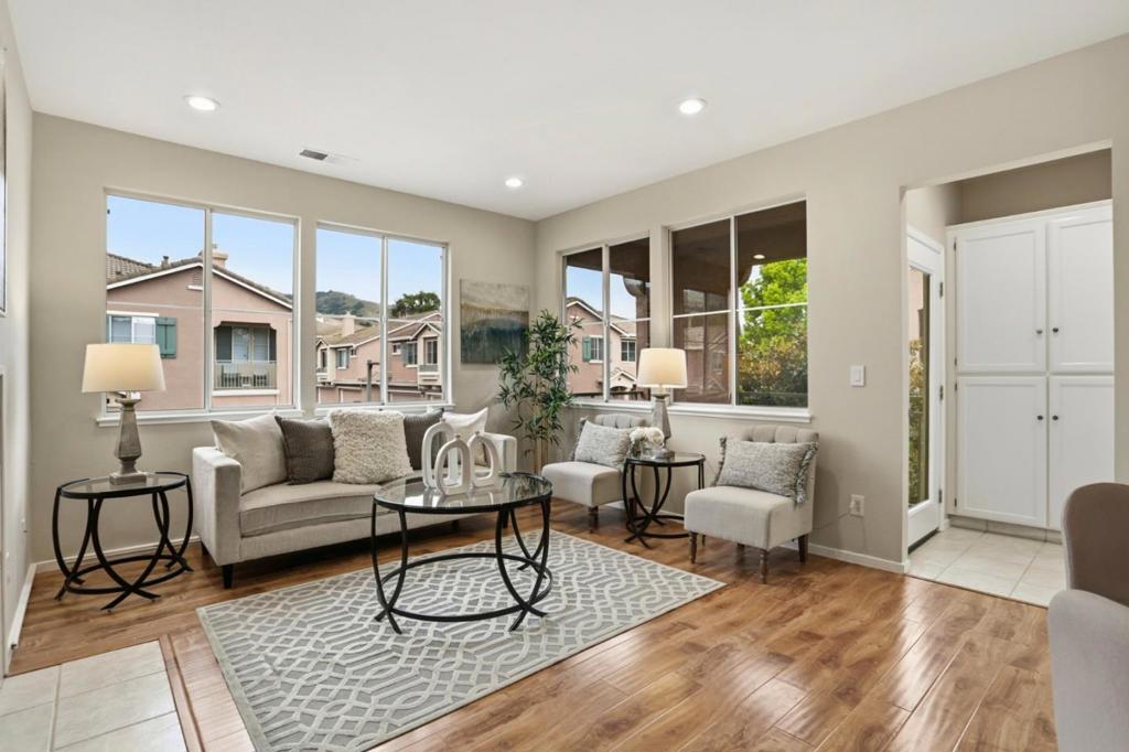 3537 Jasmine Circle