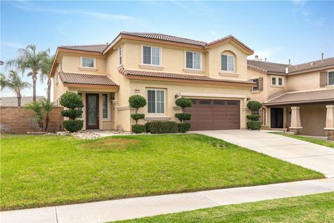 Photo of 15751 Snowy Peak Ln, Fontana, CA 92336 (MLS # CV25238280)