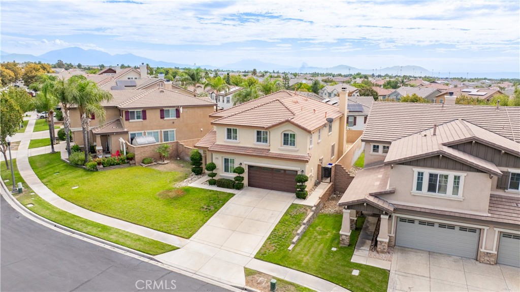 15751 Snowy Peak