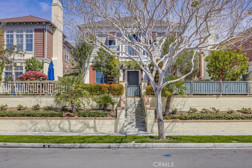 2569 Bungalow Place