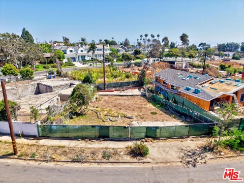 Photo of 550 Muskingum Place, Los Angeles, CA 90272 (MLS # 26936569)