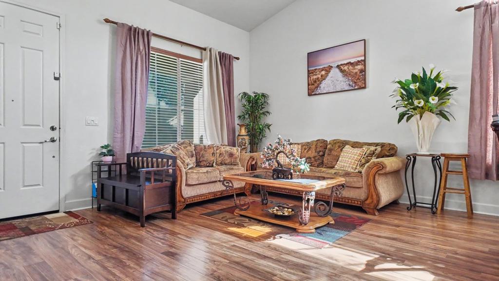5006 Ridgefield Circle