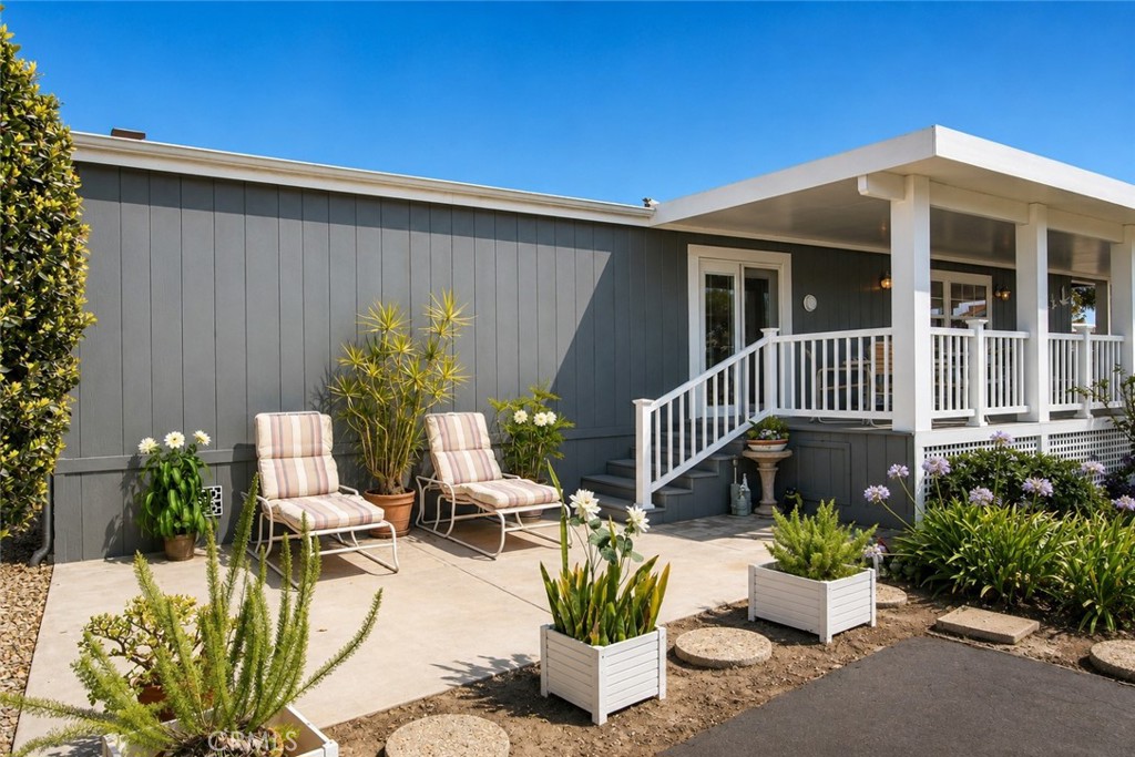 16222 Monterey