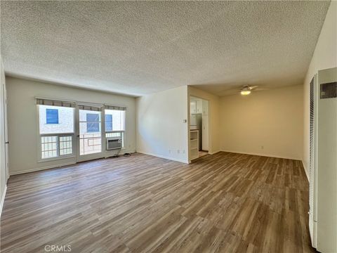 Photo of 122 N Croft Ave #7, Los Angeles, CA 90048 (MLS # WS26059238)