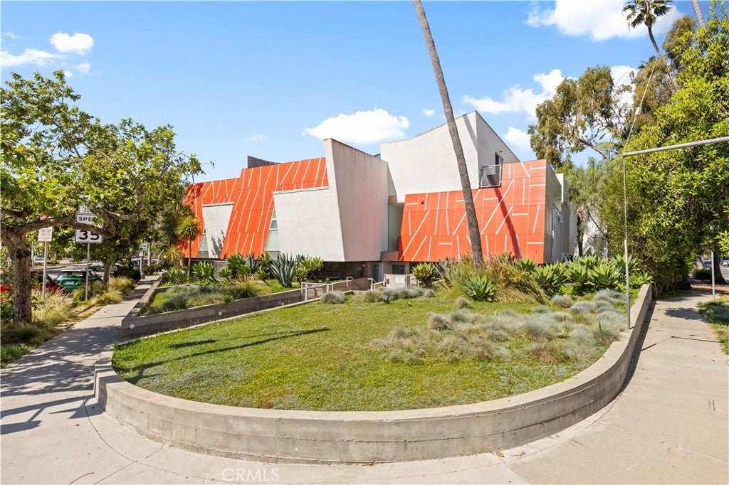 719 Venice Boulevard Blvd
