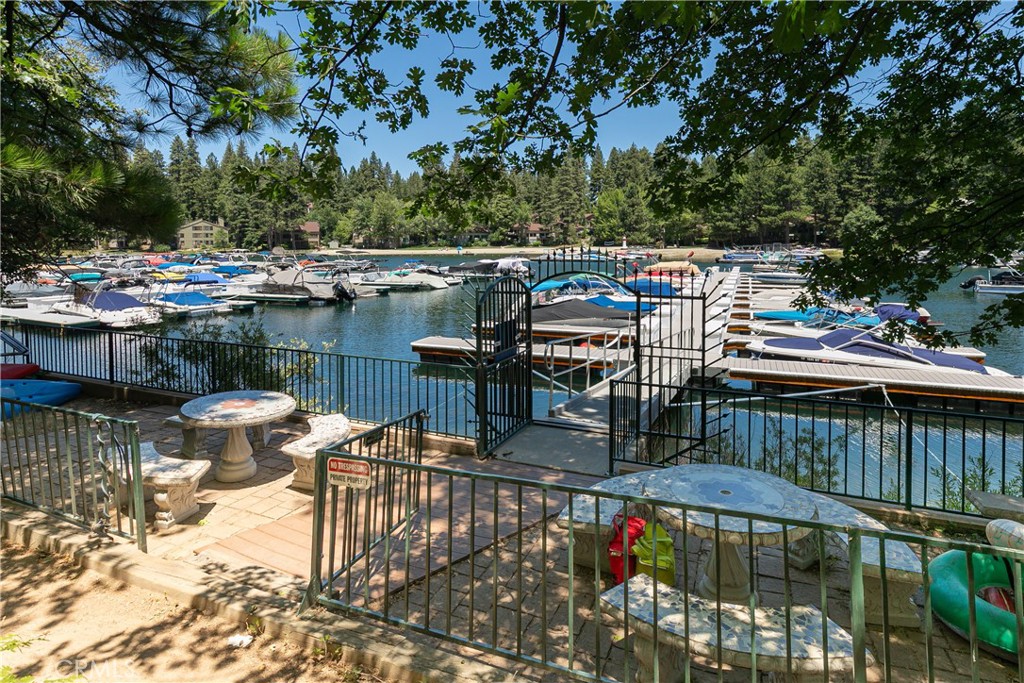 Arrowhead Woods (AWHW) - Residential
