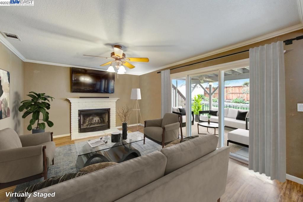 listing image 130721605683114156644