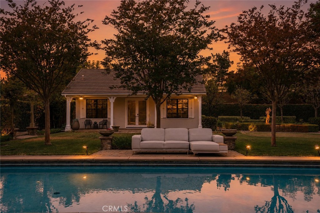 4215 Hidden Oaks