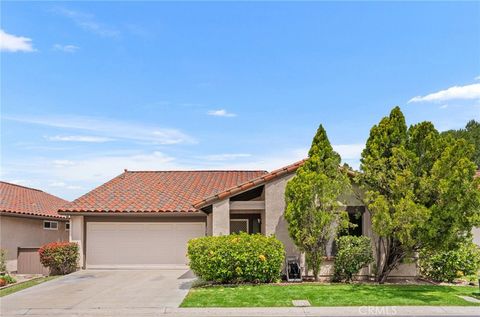 Photo of 28419 Alava, Mission Viejo, CA 92692 (MLS # OC26102673)