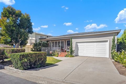 Photo of 306 Avenida Cabrillo, San Clemente, CA 92672 (MLS # OC25247027) Photo of 306 Avenida Cabrillo, San Clemente, CA 92672 (MLS # OC25247027)