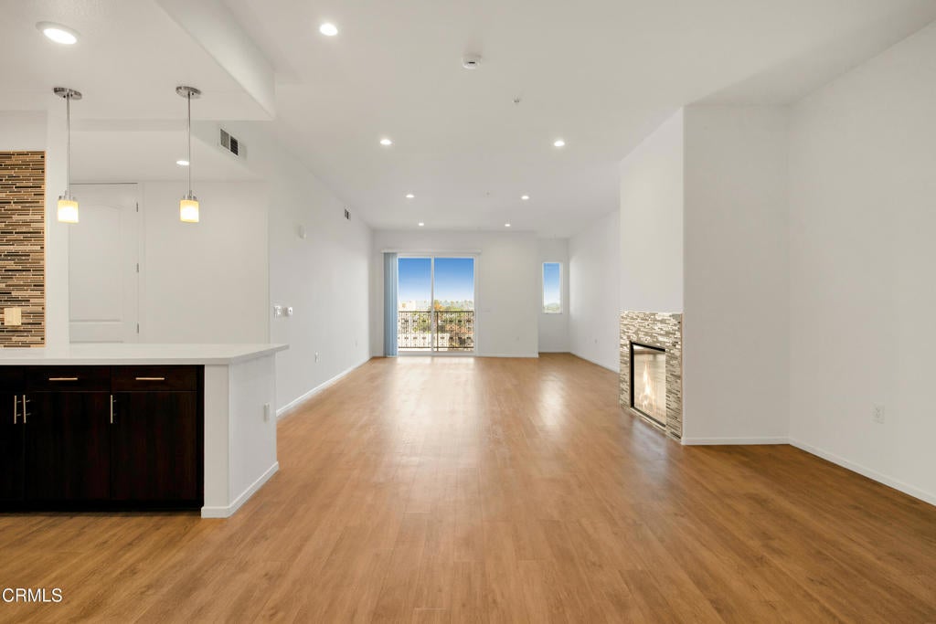 124 W Colorado Street 401, Glendale CA 91204