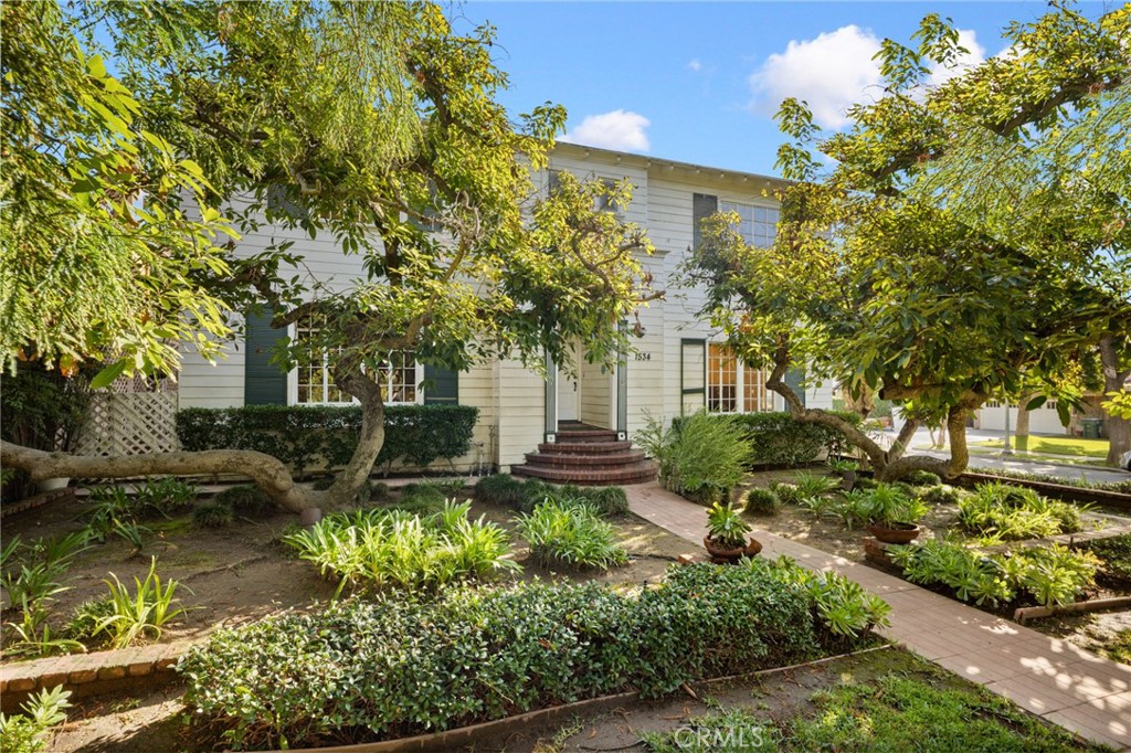 1534 Linda Vista Avenue