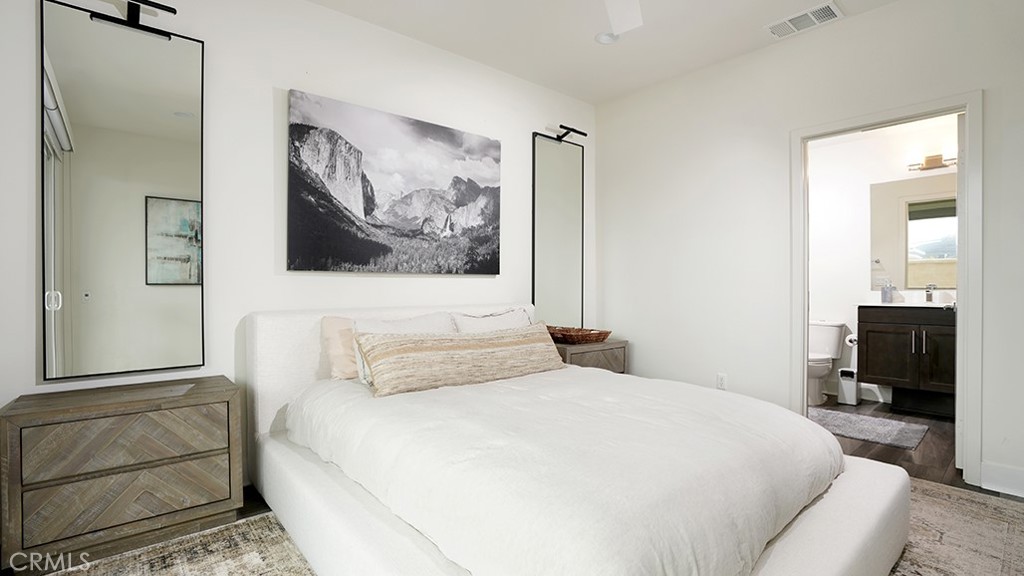 1648 Topanga