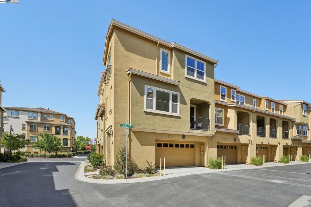 listing image 130721782779827195167