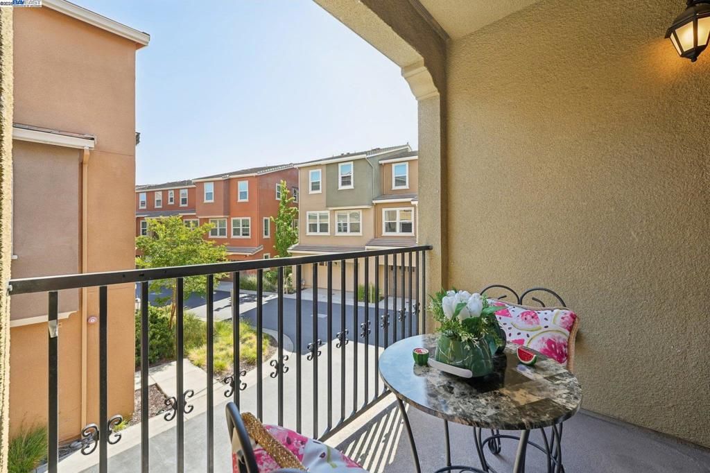 listing image 130721830620870219268
