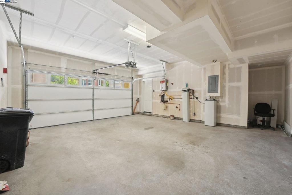 listing image 130726531568919275169