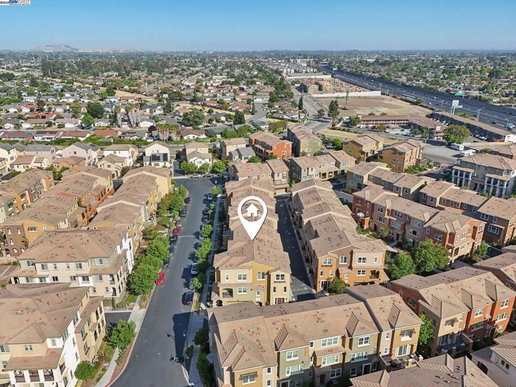listing image 130726332653087418445
