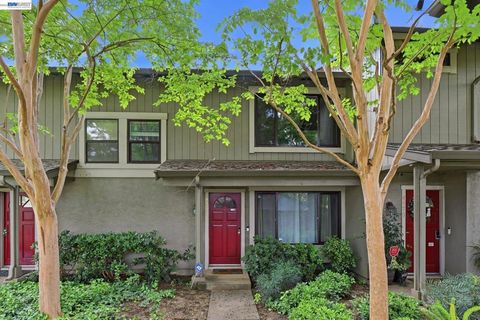 Photo of 4974 Rue Le Mans, San Jose, CA 95136 (MLS # 41132198)