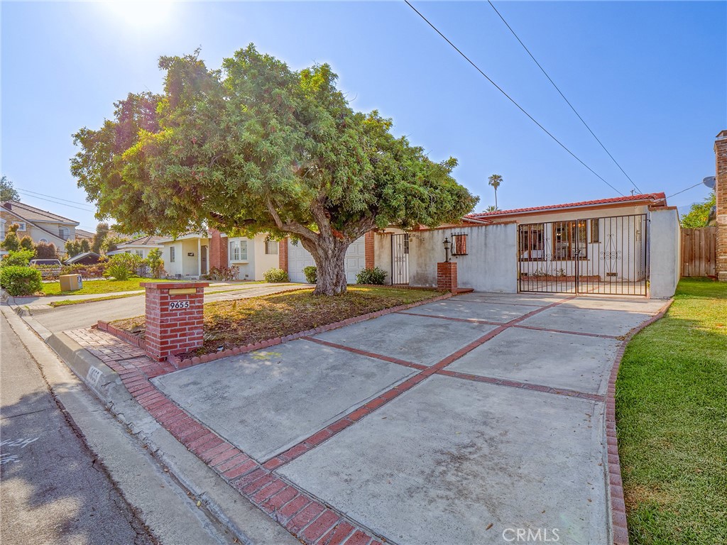 Properties 1 9655 Ardendale Avenue