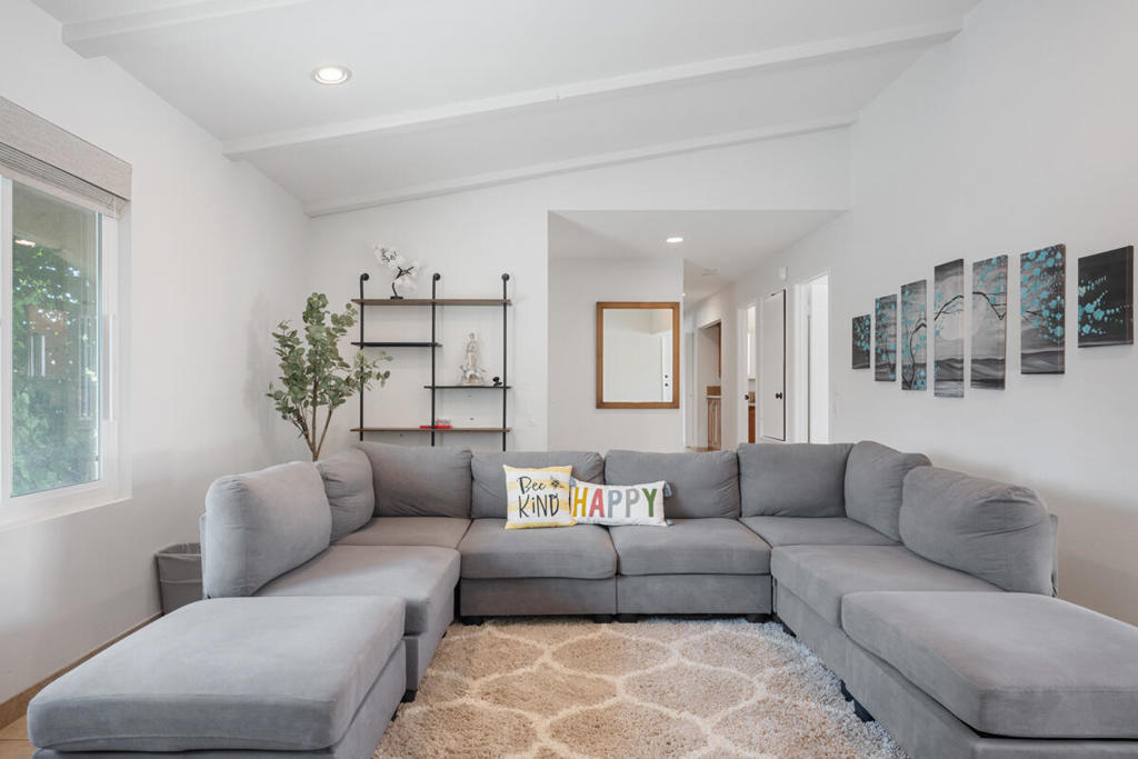 2450 Tamarisk Road