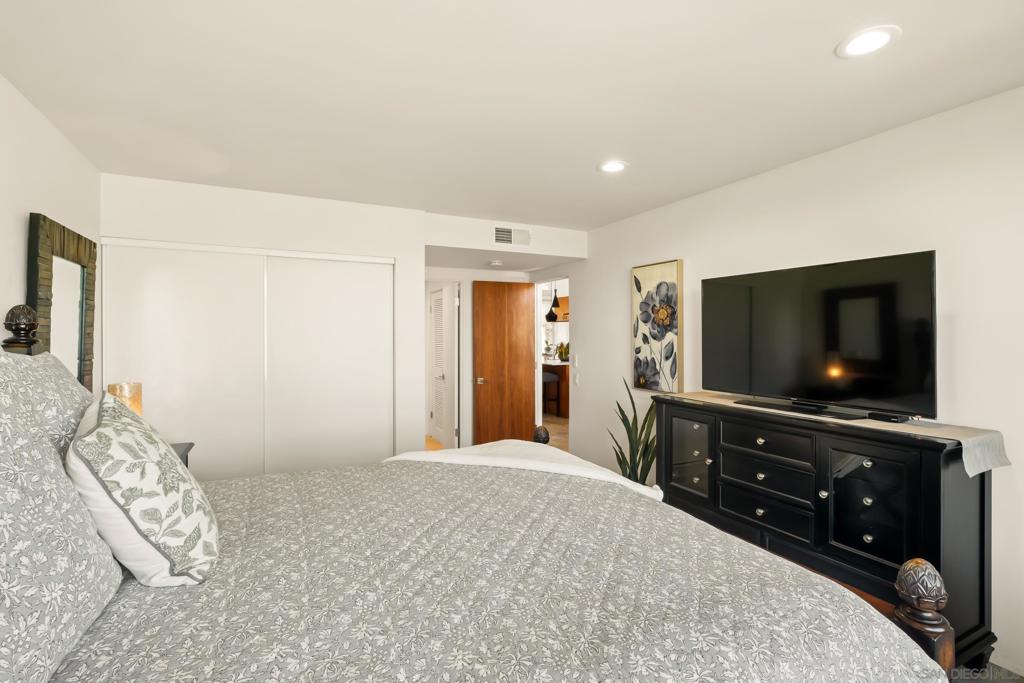 Rancho Santa Fe - Residential