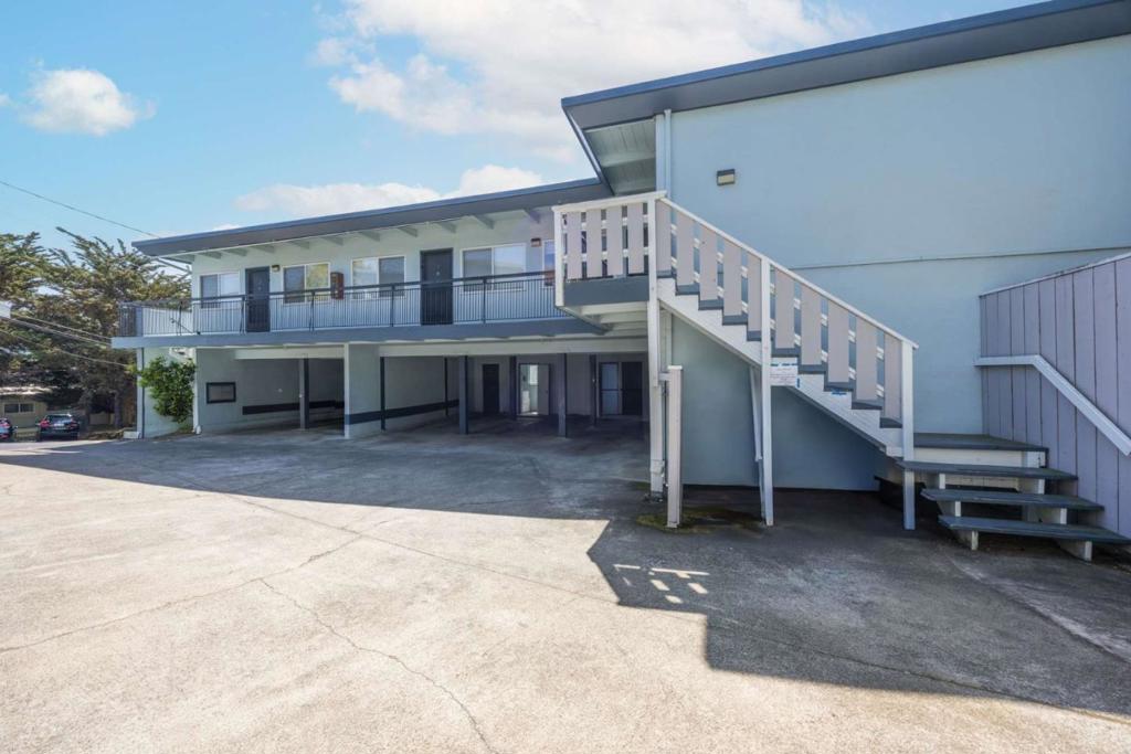 2241 Village Court