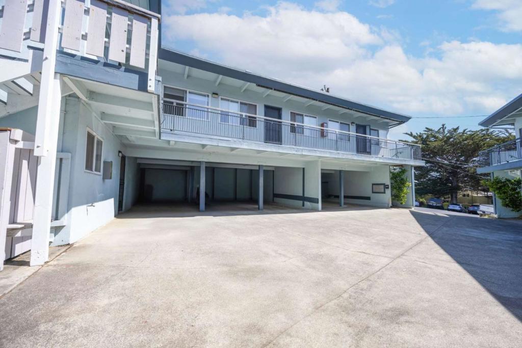 2241 Village Court