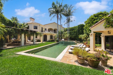 Photo of 530 Moreno Avenue, Los Angeles, CA 90049 (MLS # 26854697)