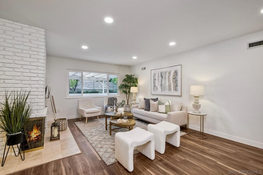 12085 Calle De Maria