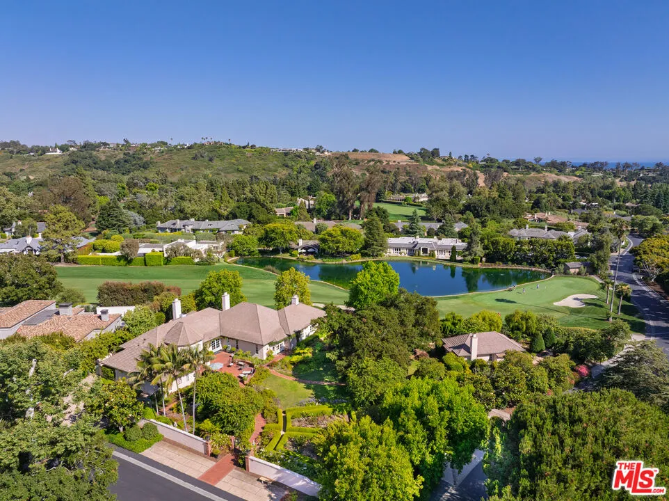 Montecito, California 93108, United States, 2 Bedrooms Bedrooms, ,4 BathroomsBathrooms,Residential,Active,186383